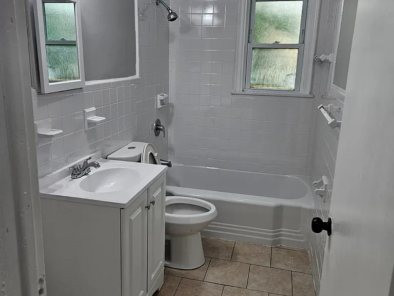 158 3rd Ave #2R — Photo 5