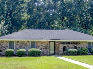 307 Pinehaardt Dr, Selma, AL 36701