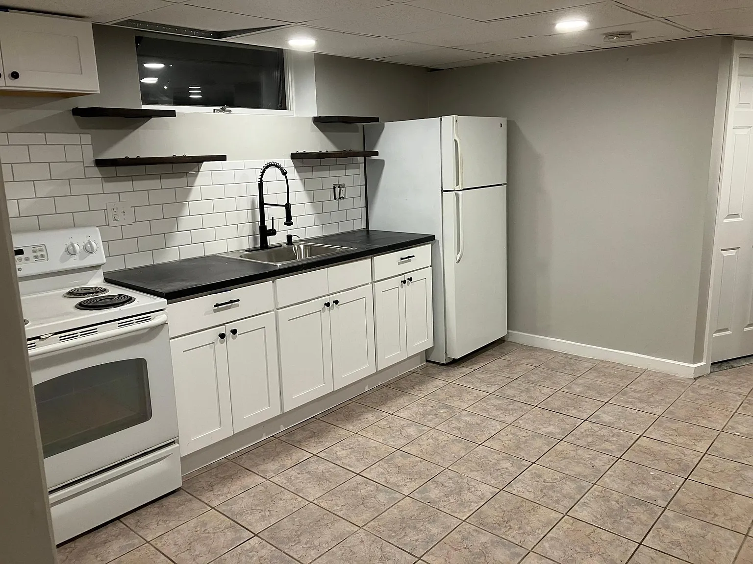1 bed, 600 sqft, $1,400 — Photo 4