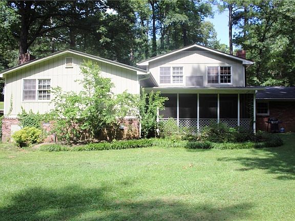 3rd image of 573 Maple Wood Dr