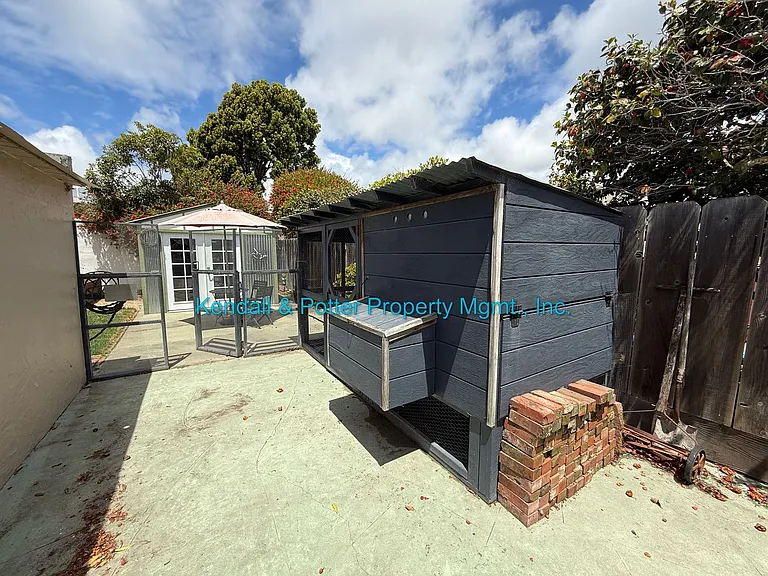66 Roosevelt St — Photo 27