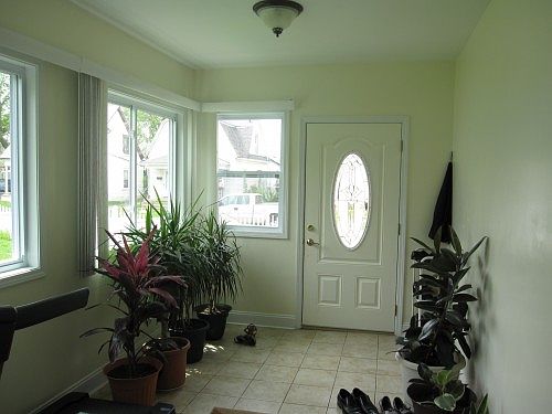 5th image of 142 N Sperling Ave