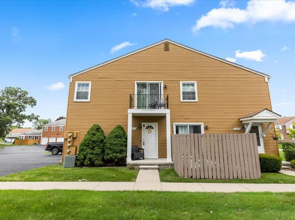 23637 N Rockledge #1, Novi, MI 48375