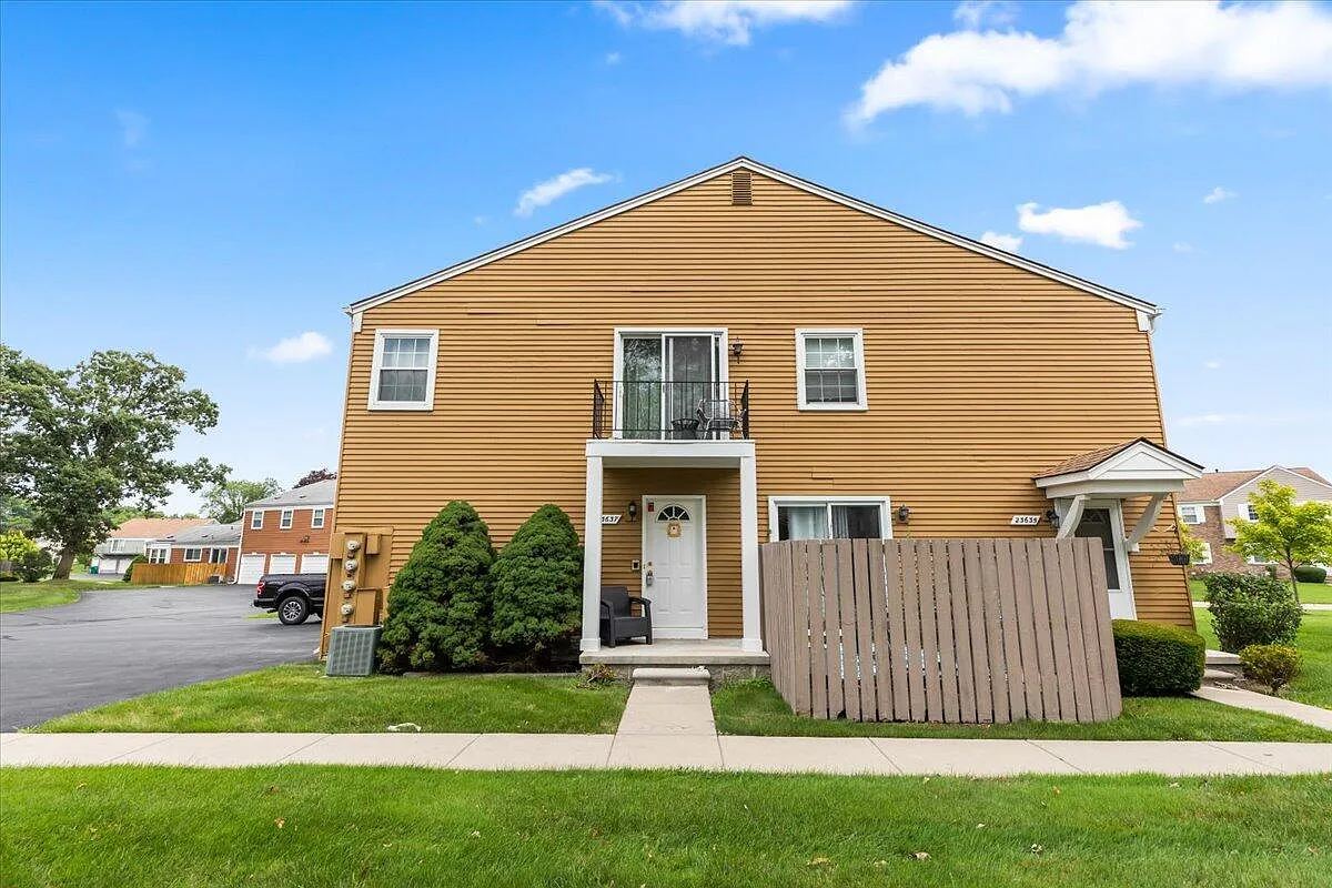 23637 N Rockledge #1 photo 1