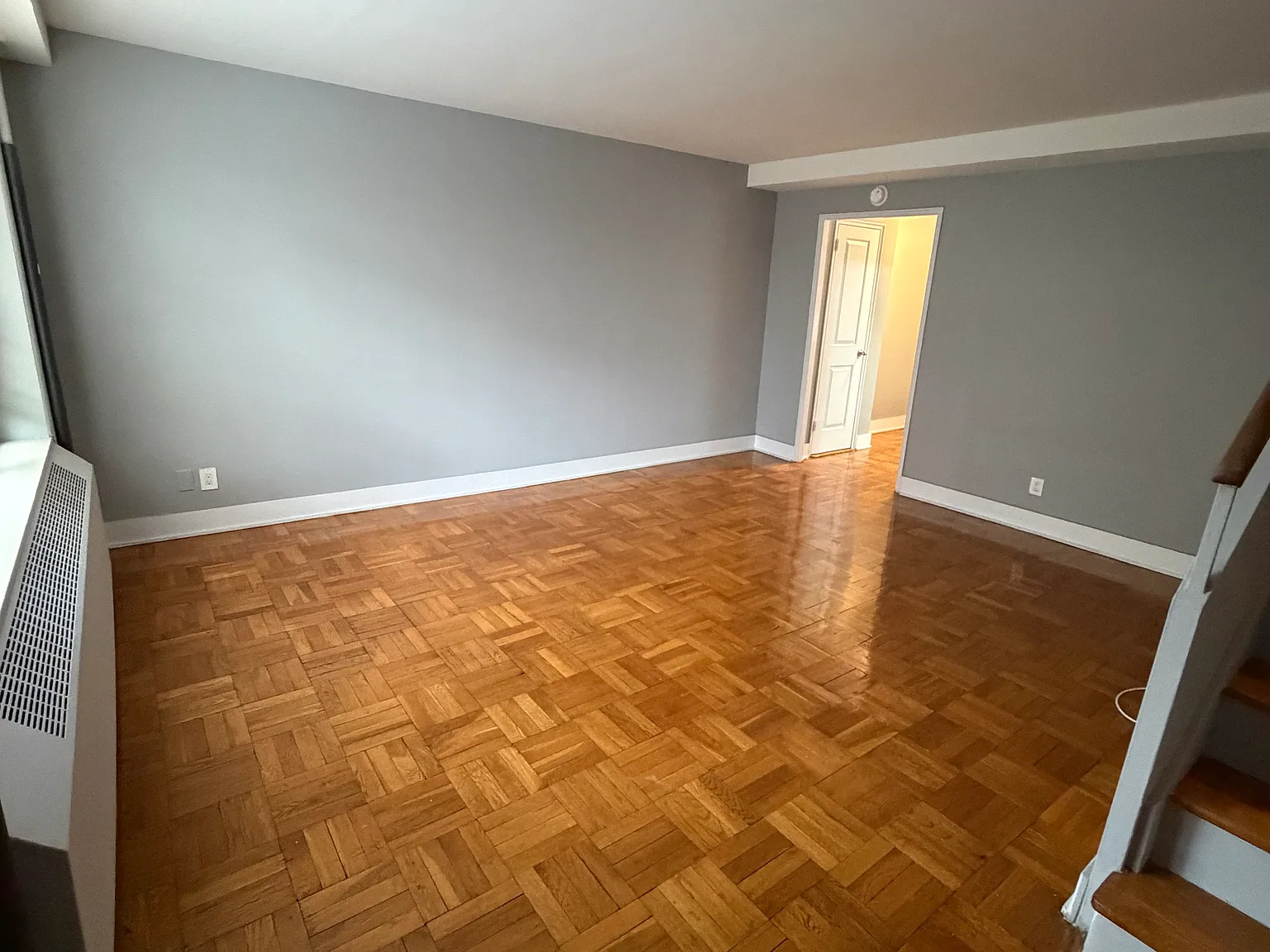 186th Ln, Fresh Meadows — Photo 4