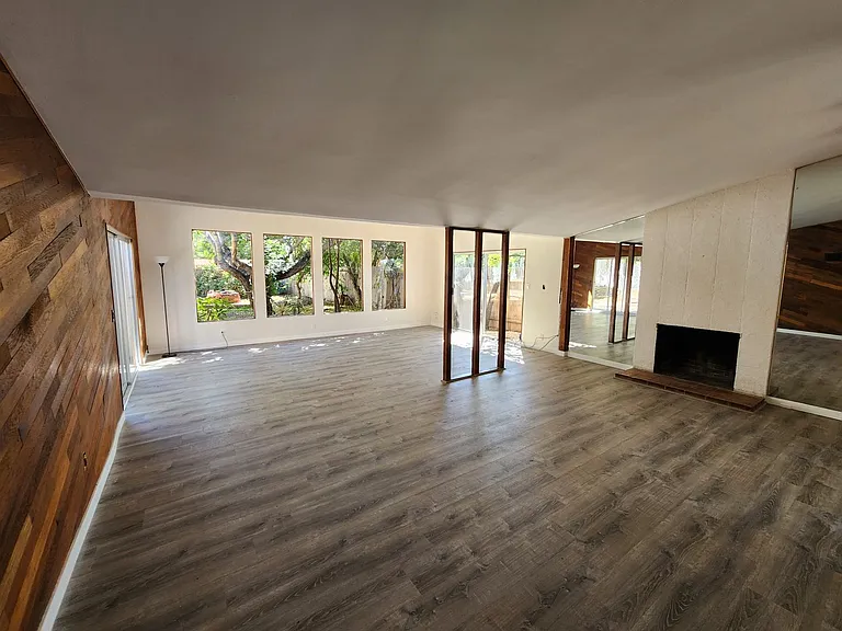 2931 Mobley St — Photo 2