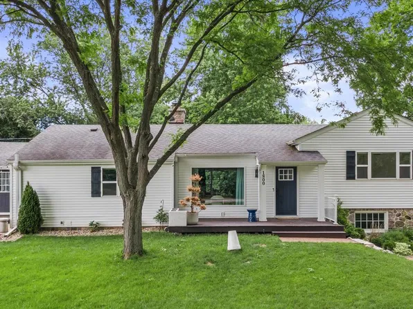 1800 Fairfax DRIVE, Elm Grove, WI 53122