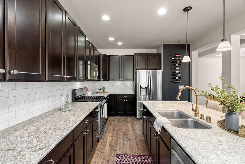 4th image of 4298 Novak Drive SW