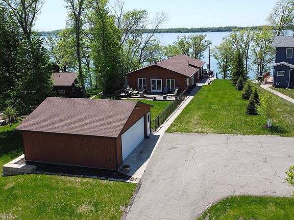 5th image of 51216 Pelican Point Dr