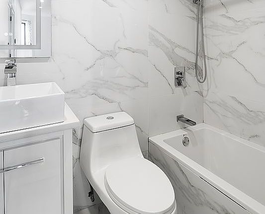 4th image of 323 W 89th St