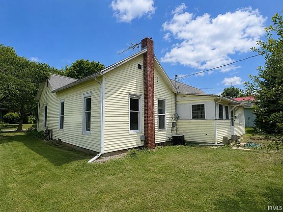 2nd image of 210 S Maple St