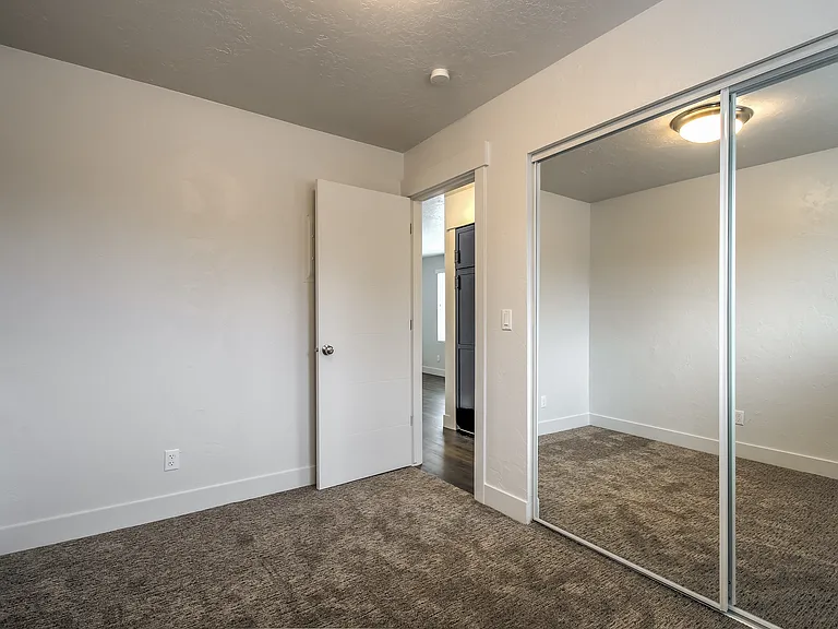 Windsor Salt Lake City Apartments — Photo 14
