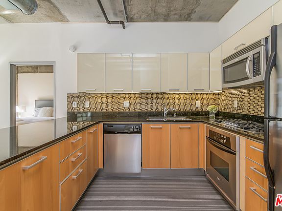 5th image of 645 W 9th St APT 419
