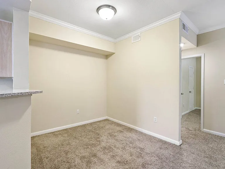 Quail Chase Apartments — Photo 20