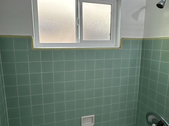 5th image of 3415 Jasmine Ave #4