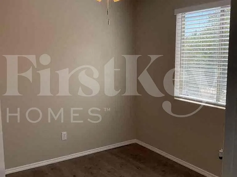 1338 W Mesquite Ave — Photo 8