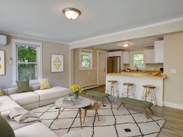 42 Brunswick Avenue, Gardiner, ME 04345