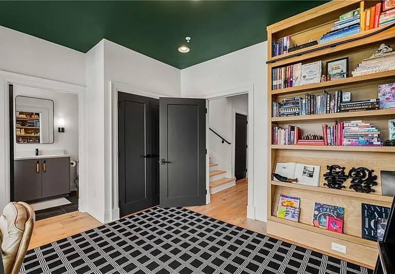 661 Auburn Ave NE #16 — Photo 34