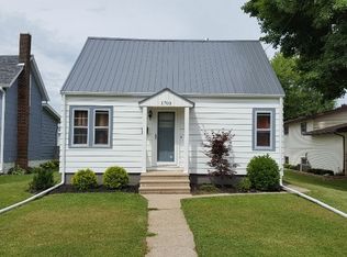 1703 17th Ave, Sterling, IL 61081