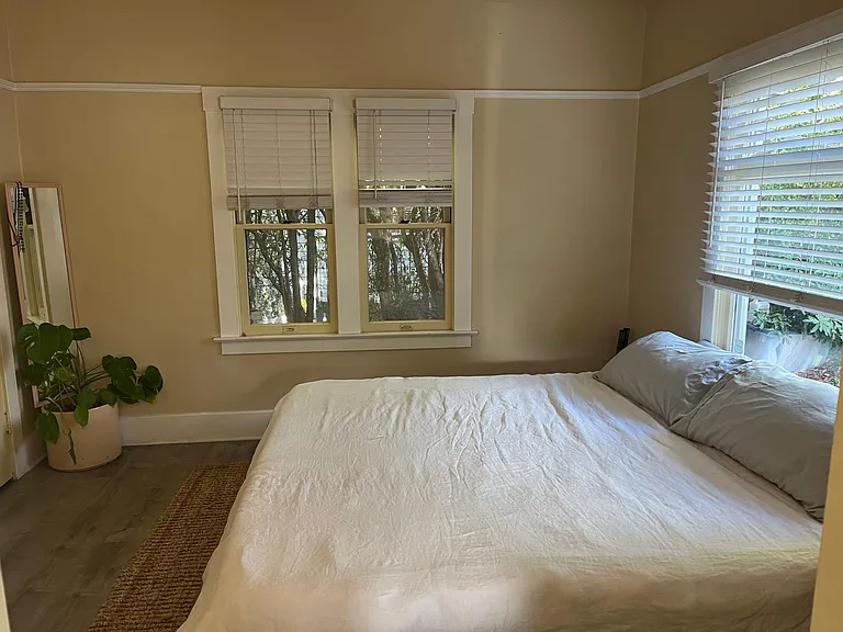 2301 De La Vina St #A — Photo 20