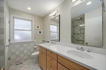 811 Roslyn Ter — Photo 15