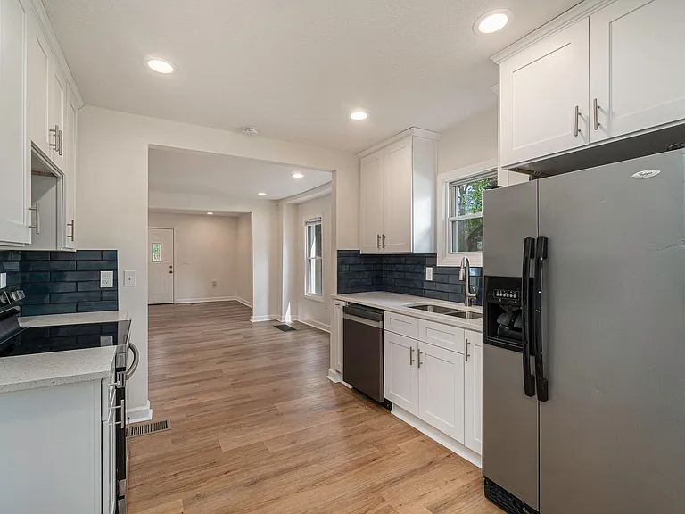 840 S Hardy Ave — Photo 9