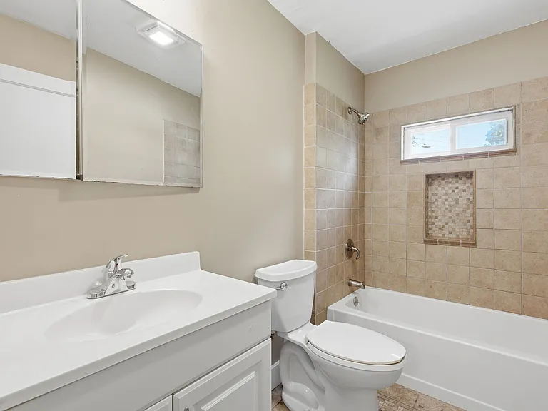 1119 Superior Ave #1119 — Photo 14