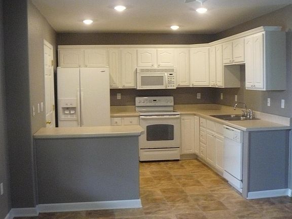 5th image of 152 Jenny Dr