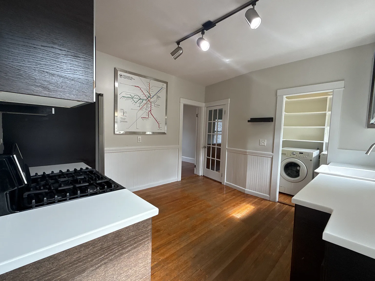 3 bed, 1169 sqft, $4,200 — Photo 3