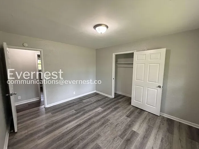 3318 Bonds Ave — Photo 7