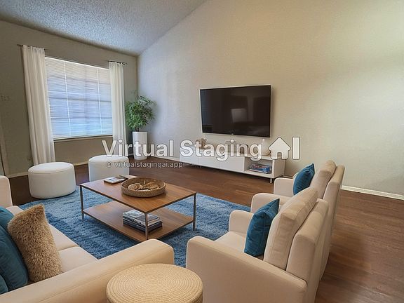 3rd image of 2213 E Stassney Ln #B
