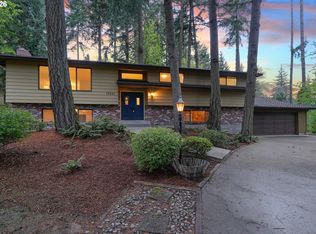17931 S Edgewood Ln, Oregon City, OR 97045