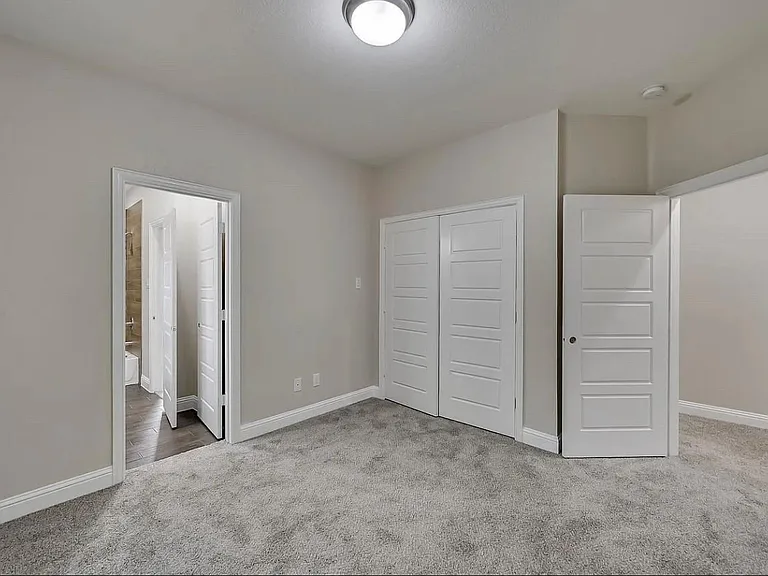 1707 Ash Crescent St — Photo 15