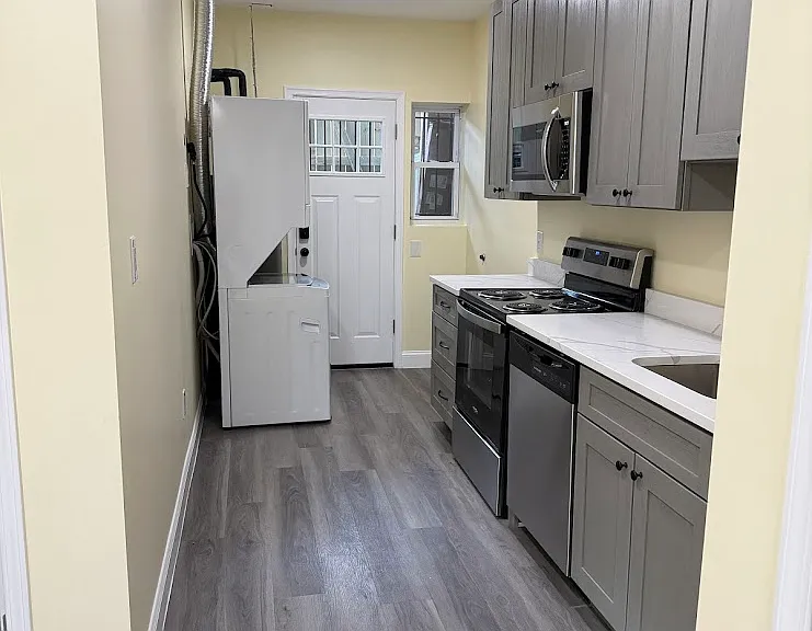 1820 C St NE #B — Photo 23