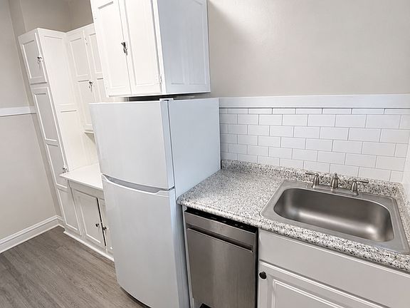 3rd image of 1110 Curtiss St APT A3
