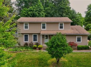 1660 Squaw Creek Dr, Girard, OH 44420