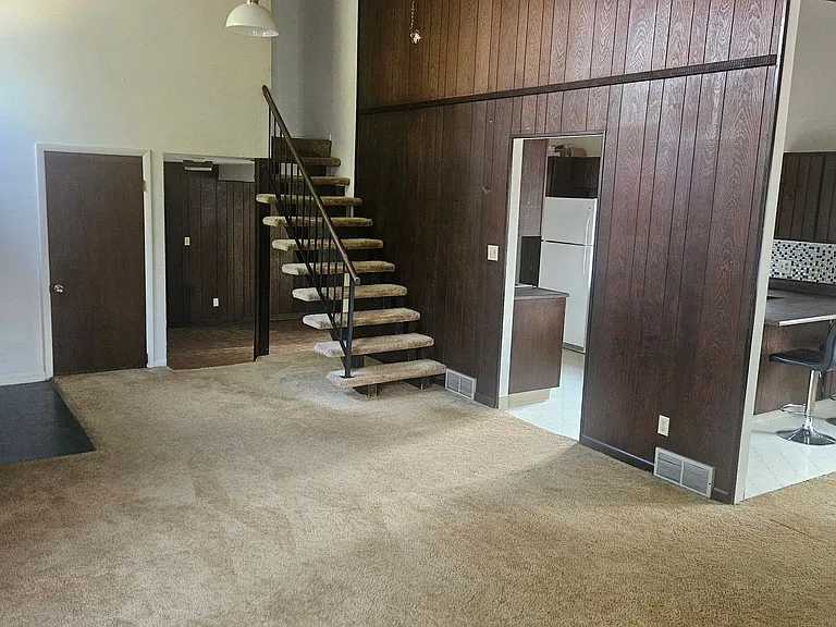 2601 Meadowlark Ave — Photo 3