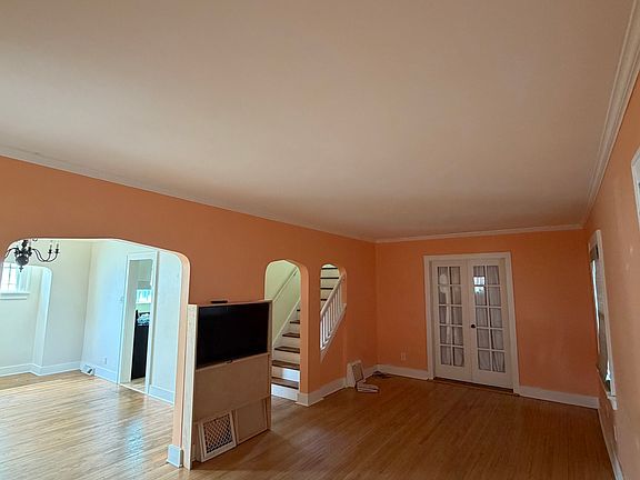 3rd image of 1623 Fairhill Rd