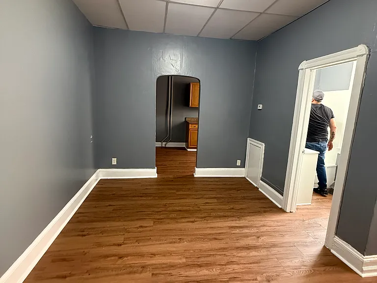5731 Woodland Ave #1R — Photo 7