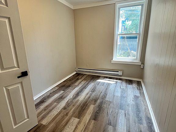 3rd image of 6 Jordan Ave #1R