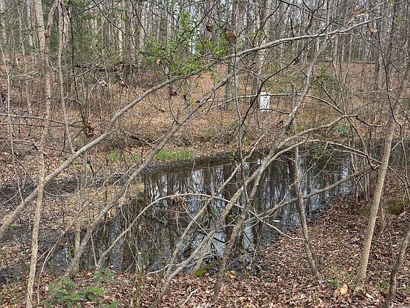 4th image of 406 Truslow Rd