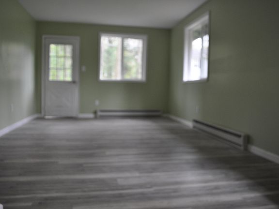 4th image of 2156 White Oak Dr