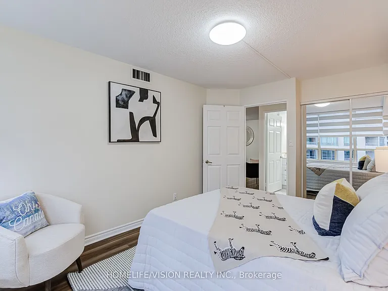 30 Greenfield Ave #903 — Photo 38