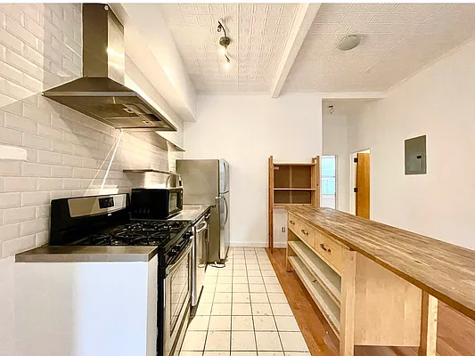 Rented by Doorway NYC, LLC | media 14