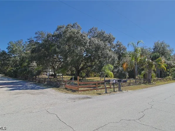 2971 Styles Rd, Alva, FL 33920