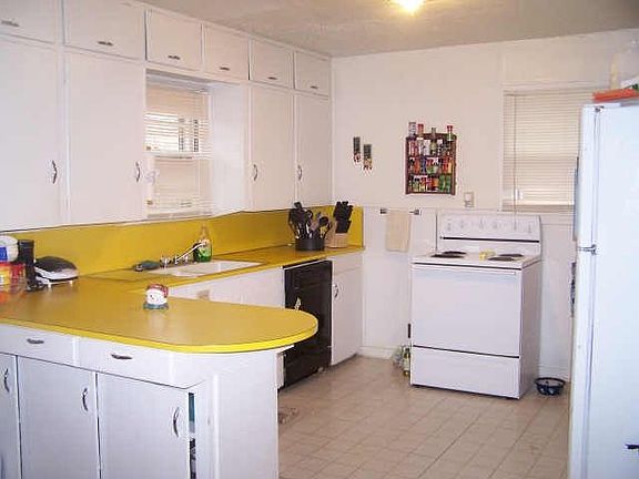 5th image of 674 E North 16th St