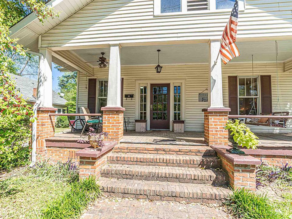 1st image of 204 S Laurel Ave