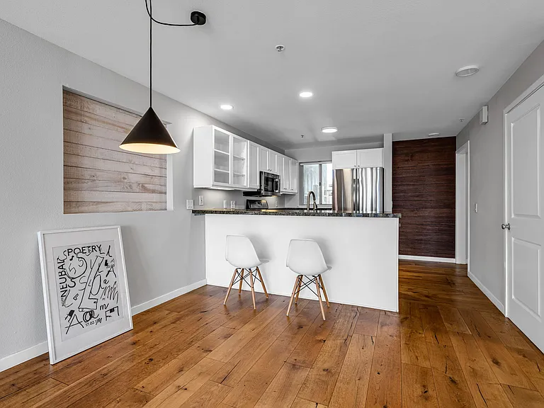 950 Harrison St #212 — Photo 10