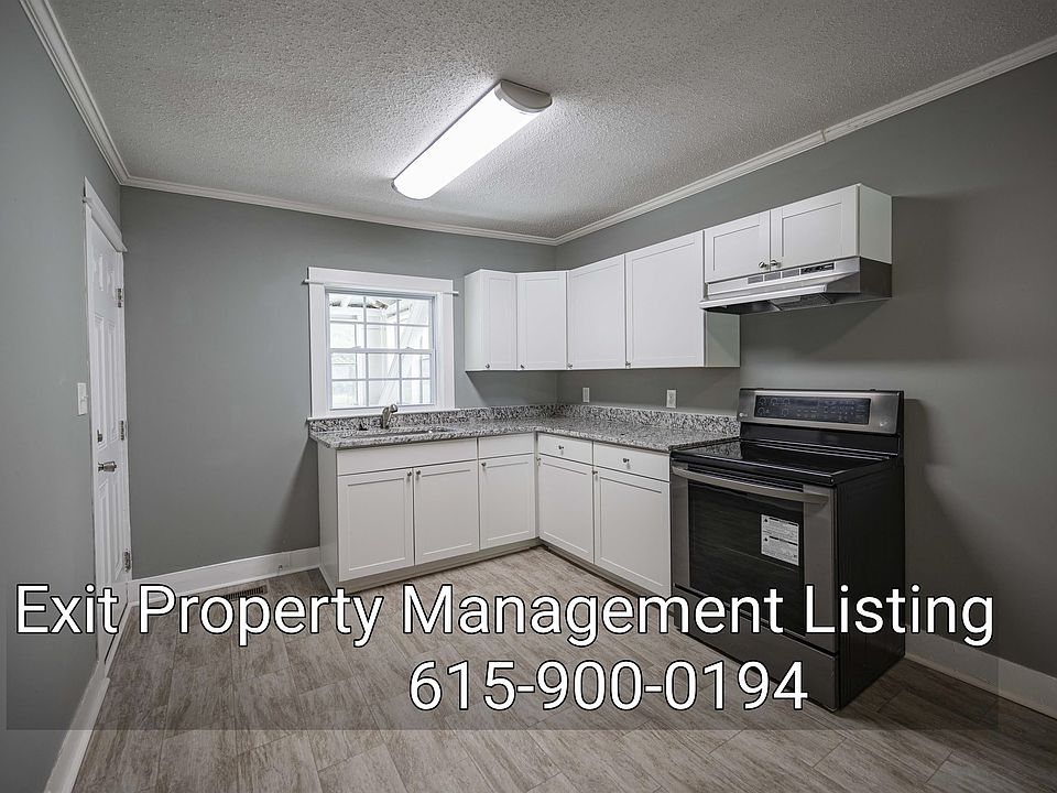 1st image of 120 SW Poplar Ct Unit B