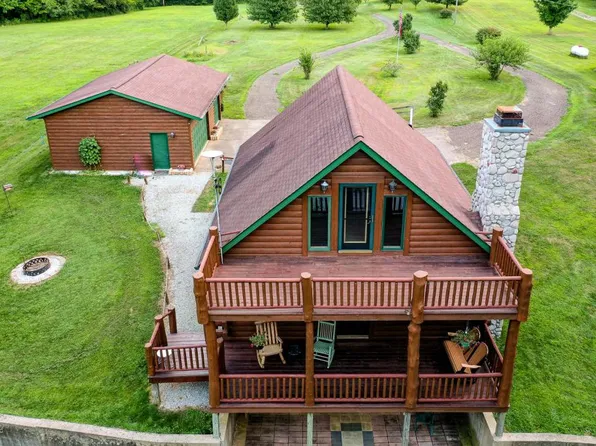 7266 Brush Lake Rd, Eau Claire, MI 49111